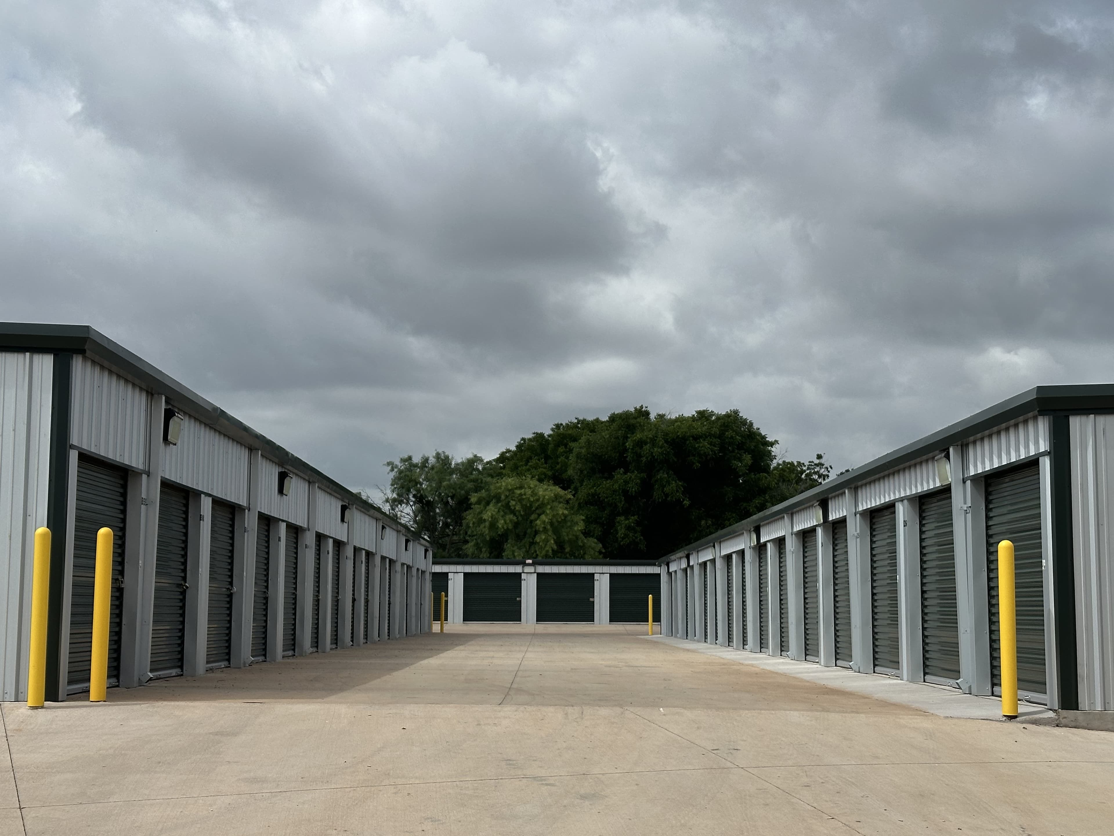 drive up storage units